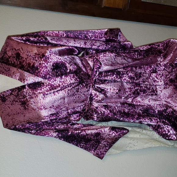 Frederick's Of Hollywood satin kimono - Picture 1 of 6